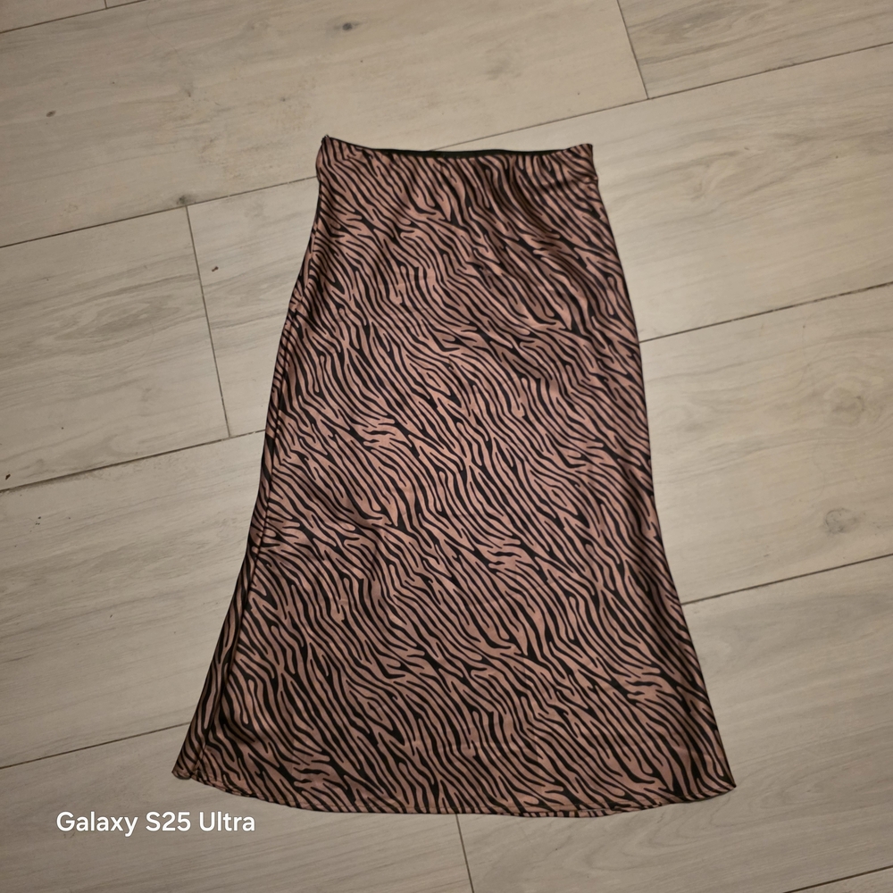 W094 Lea & Viola Pink and Black Zebra A-Line Skirt